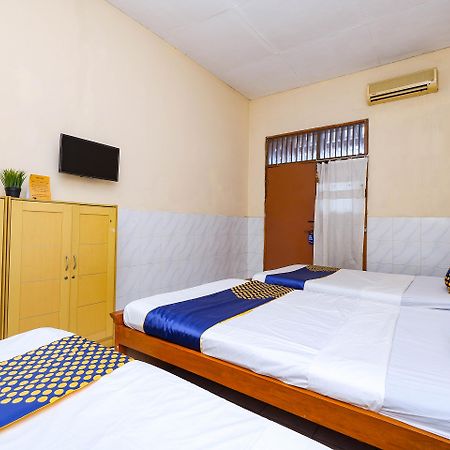 Spot On 2011 Hotel Mekar Sari Surakarta  Exterior photo