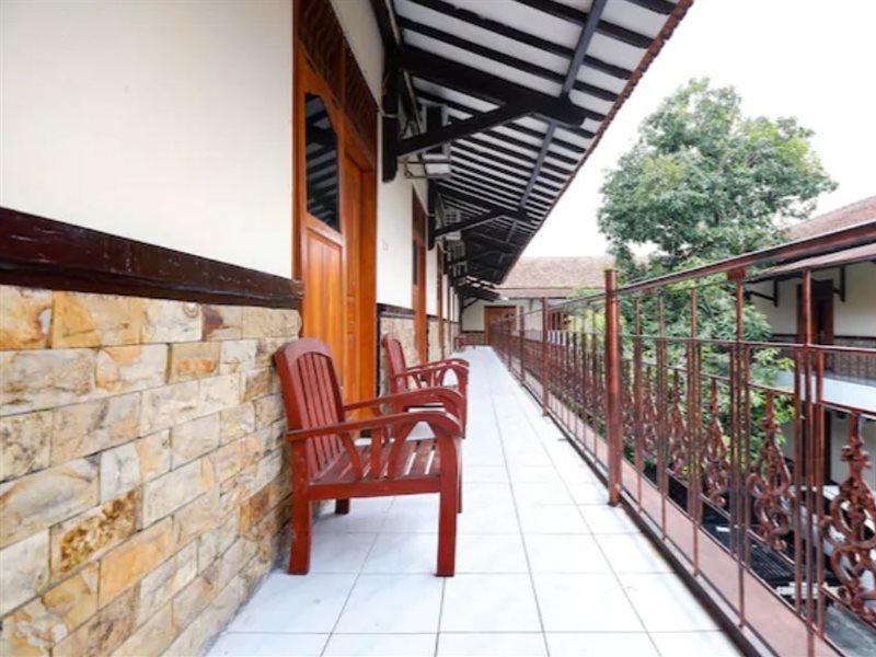 Spot On 2011 Hotel Mekar Sari Surakarta  Exterior photo