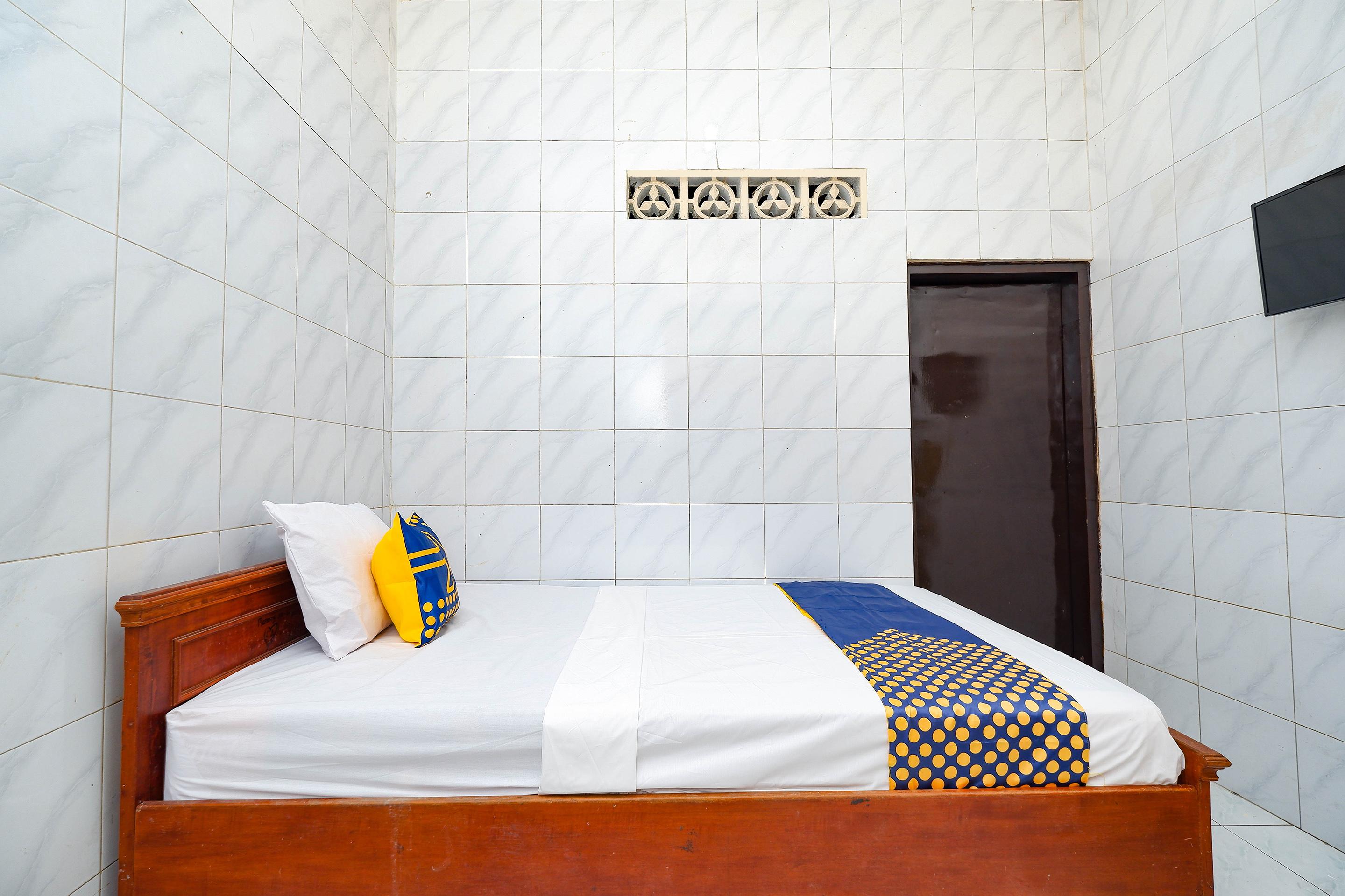 Spot On 2011 Hotel Mekar Sari Surakarta  Exterior photo