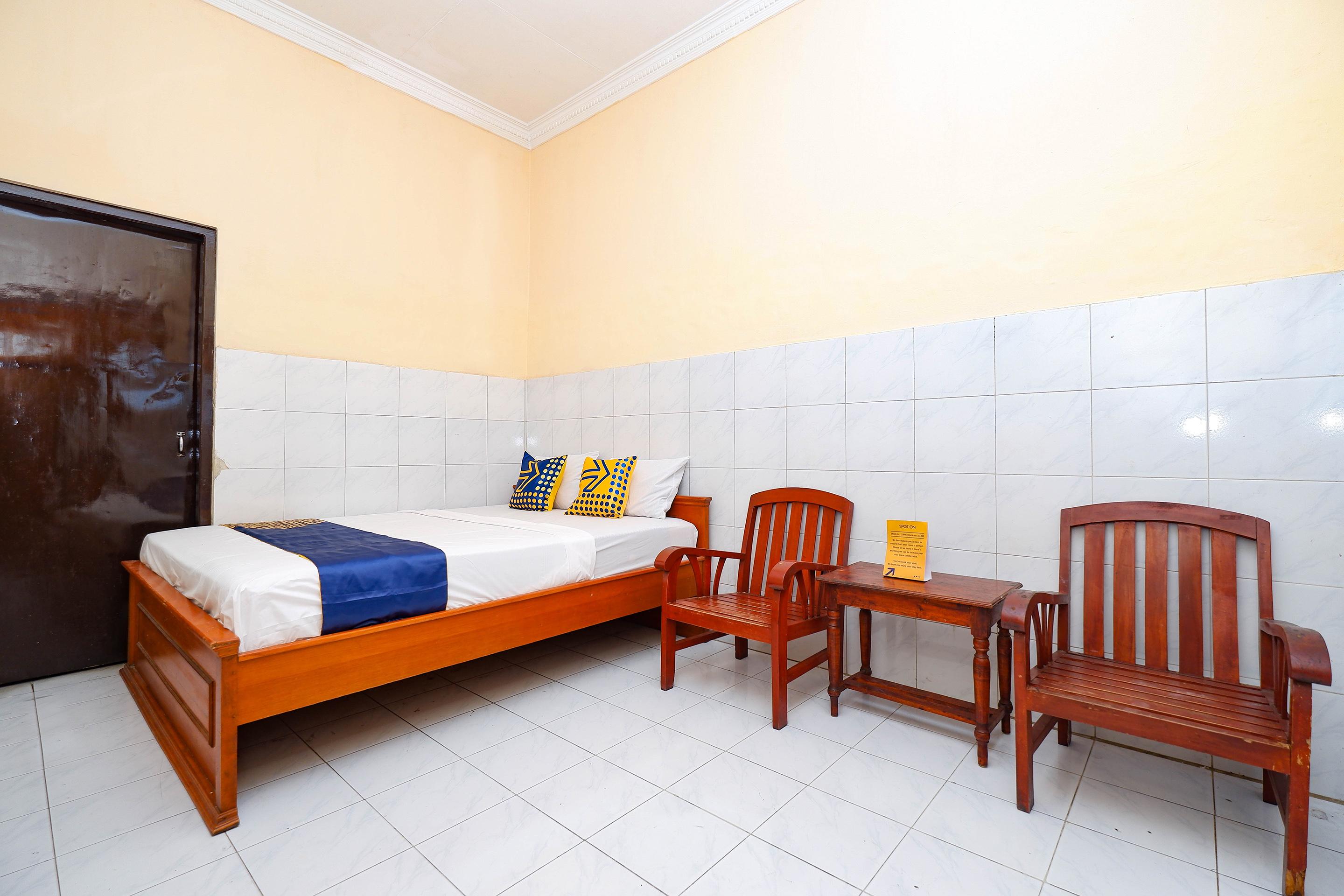 Spot On 2011 Hotel Mekar Sari Surakarta  Exterior photo